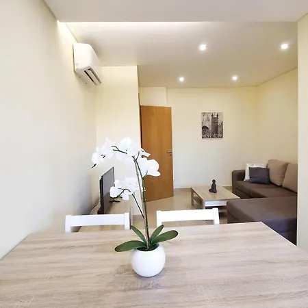 Novenarocha Apartment *